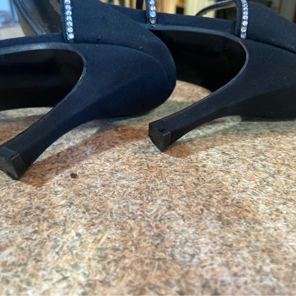 VERA WANG COLLECTION BY STUART WEITZMAN/ BLK-KITTEN HEEL SANDAL-NEW YEARS EVE 🥂🍾 - Picture 6 of 12